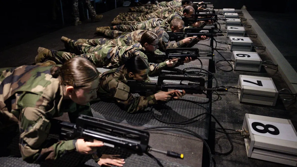 "On n'est pas à l'abri d'une guerre" : des jeunes confient pourquoi ils candidatent au service militaire volontaire