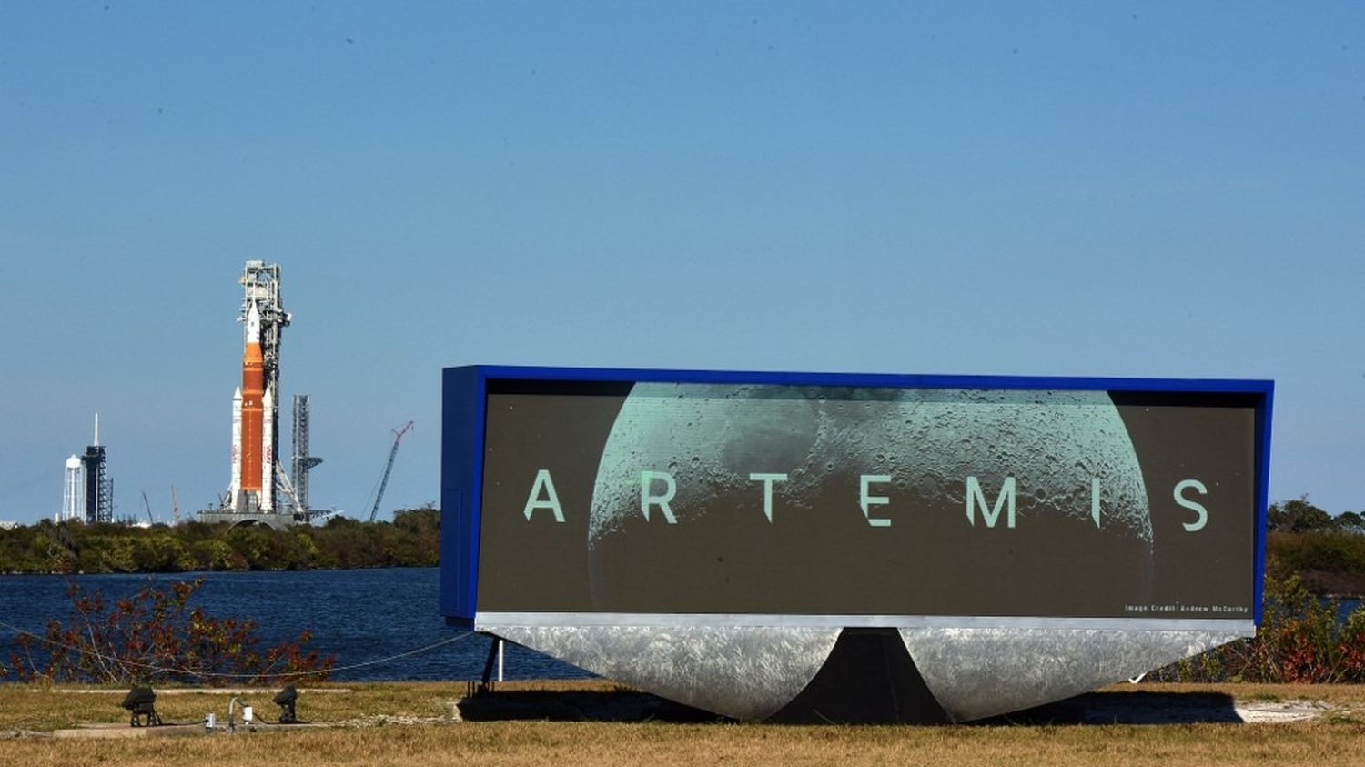 Après les multiples retards de son programme, la Nasa annonce revoir sa stratégie en vue d'envoyer des Américains sur la Lune en 2028