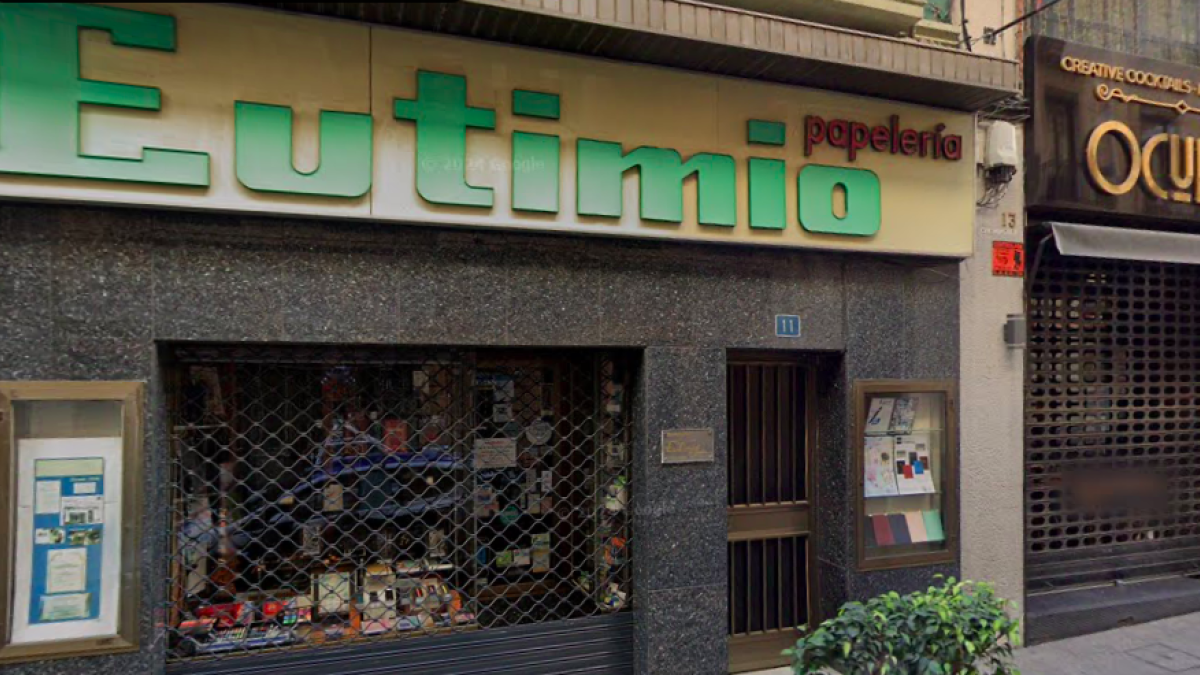 Un legado de 90 años de actividad comercial en Alicante llega al archivo de la Universidad