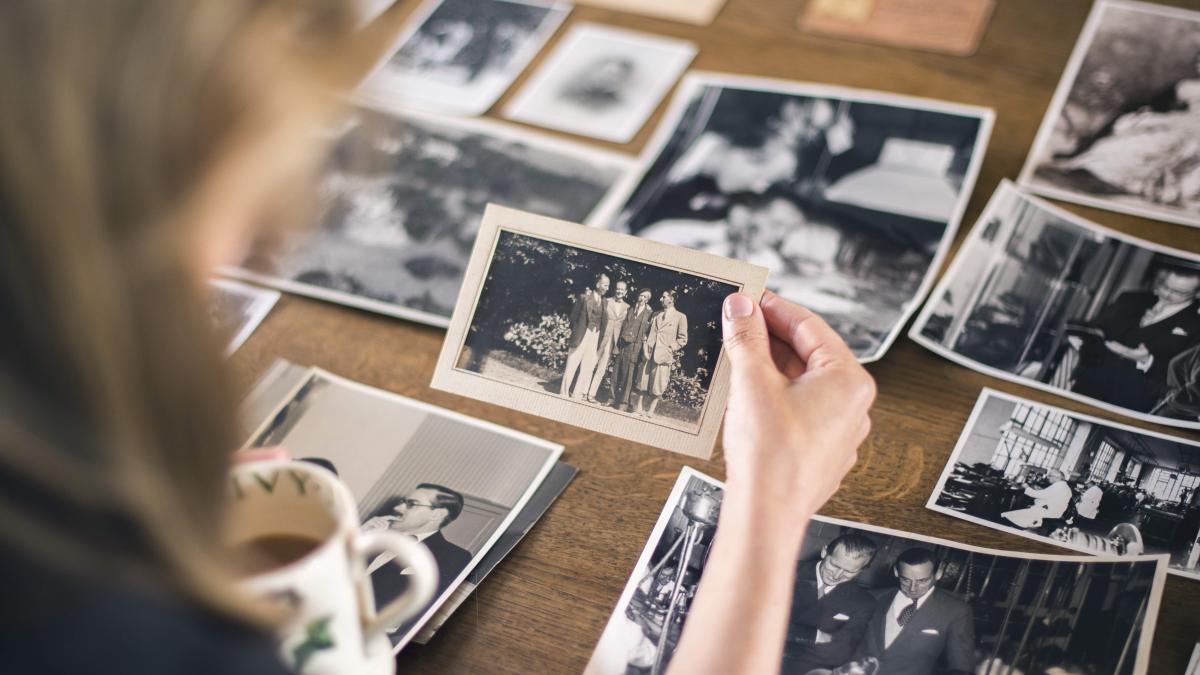 
                                                                                                                                          Diamantes por correspondencia: la historia jamás contada de la familia Cartier
                                                                                                                                      