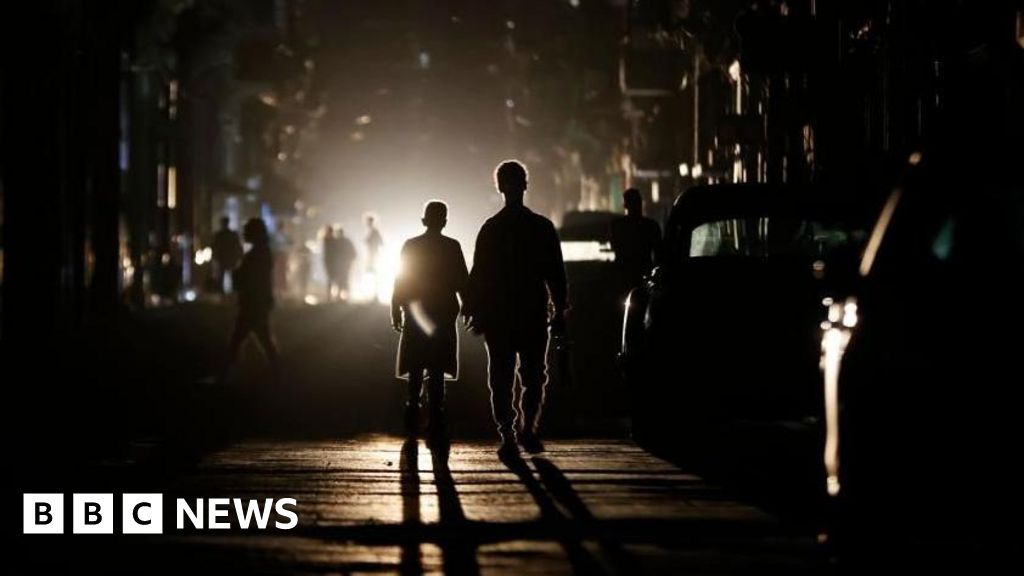 BBC in Cuba as island plunged into darkness