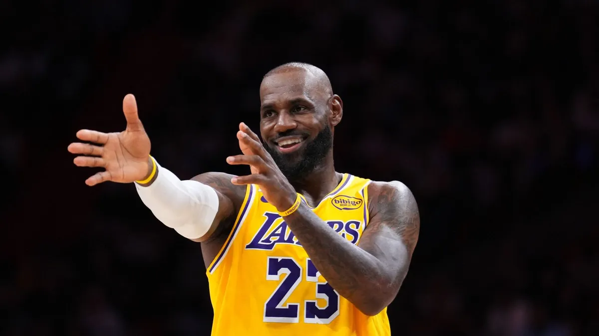 NBA : LeBron James s'empare du record historique de longévité avec 1 612 matchs disputés en saison régulière
