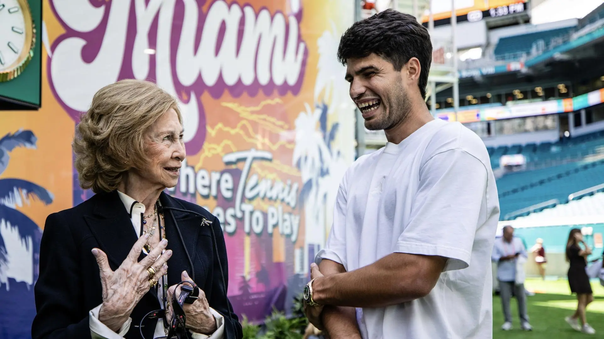 Carlos Alcaraz se encuentra con la reina Sofía en el Miami Open: "Ojalá que sea con el trofeo"