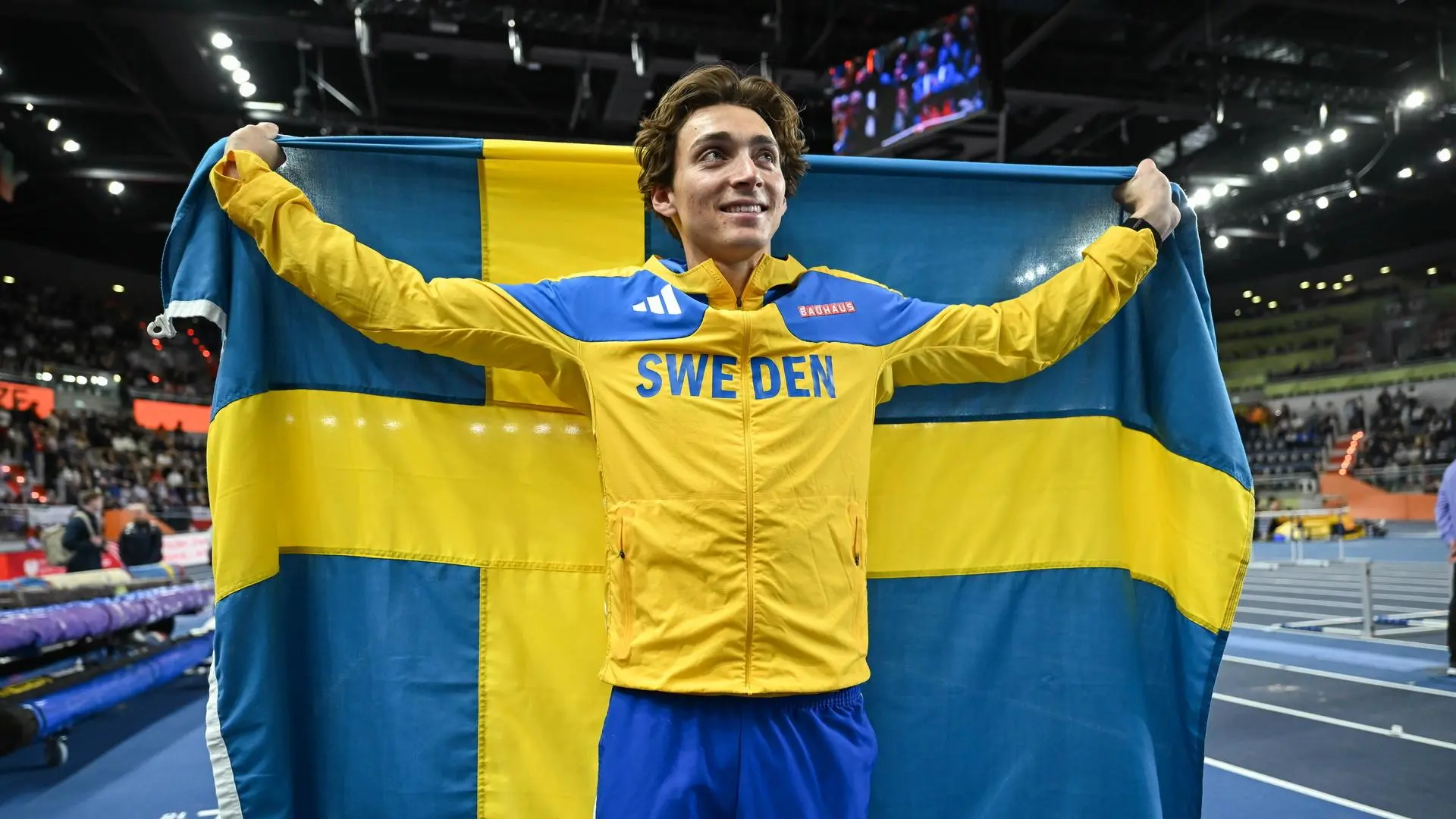 Duplantis se proclama campeón del mundo otra vez, pero sin su récord y sufriendo ante el griego Emmanouil Karalis