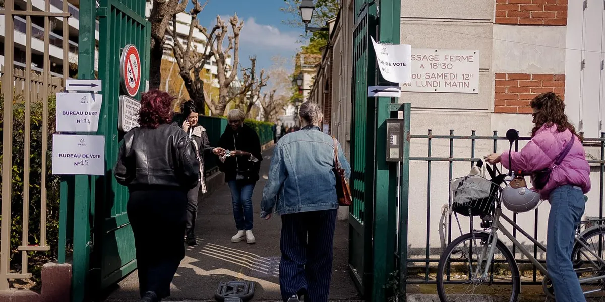 EN DIRECT, municipales 2026 : suivez le second tour  à Bordeaux, Paris, Marseille ou Lyon avec les reporters du « Monde »