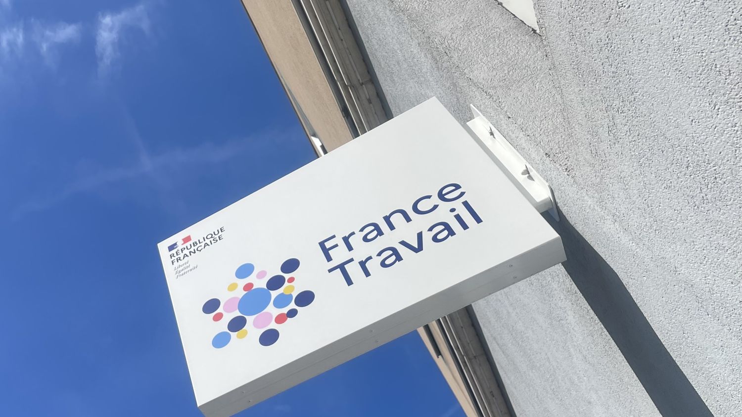 "Quelqu'un de très à l'écoute, qui ne va pas vous juger" : des psychologues du travail au chevet de la santé mentale des chômeurs