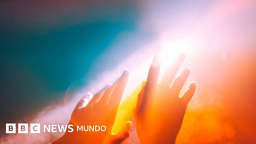 Cuál es la luz más antigua que hemos observado (y ¿será que alguna vez se apaga?)