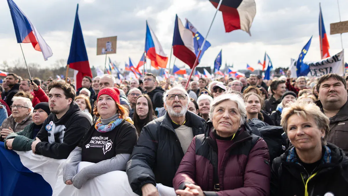 Tschechien: Hunderttausende protestieren in Prag gegen Andrej Babiš