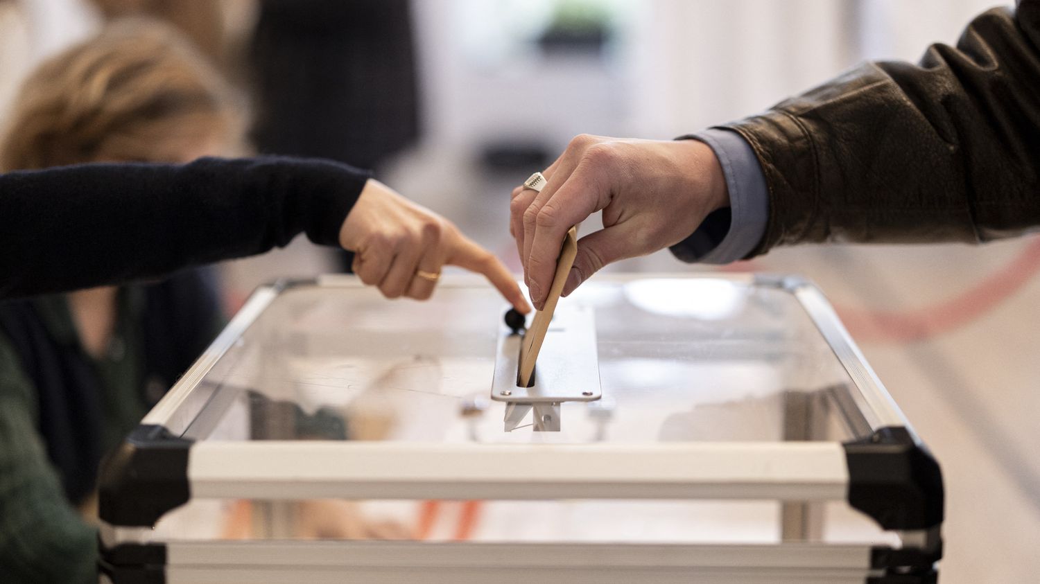 Résultats des municipales 2026 : la participation en nette hausse à Nîmes, Limoges et Bastia, niveau record depuis 2001 à Besançon... Suivez la soirée électorale