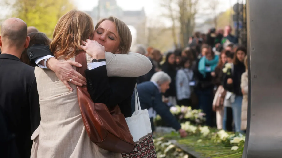Attentats de Bruxelles: «Impossible d'oublier ce qu'il s'est passé», les Belges se recueillent dix ans après
