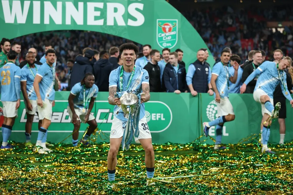 Manchester City wins English League Cup by beating Arsenal 2-0