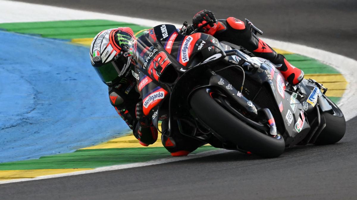 
                                                               Bezzecchi se erige en la bestia del 2026 de Marc Márquez, cuarto en Brasil
                                                           