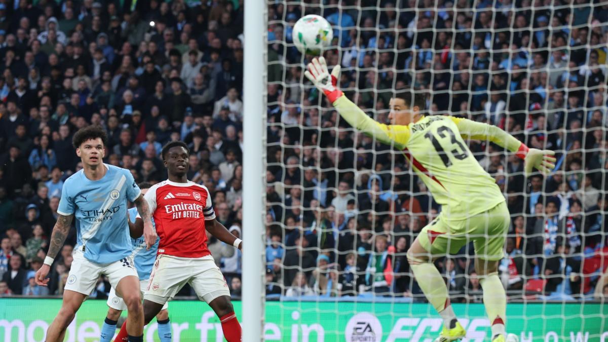 Un error fatal de Kepa y el doblete de O'Reilly permiten al City levantar la Carabao Cup