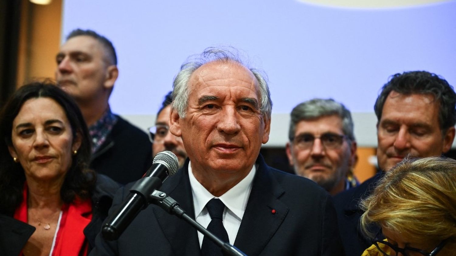 Coup de tonnerre à Pau : l'ancien Premier ministre François Bayrou perd la mairie pour 344 voix