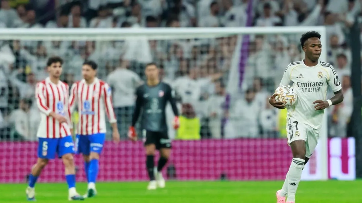 
                             Vinícius se empeña en que haya Liga
                         