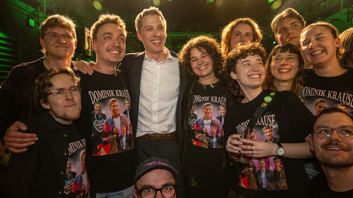 Dominik Krause wird Oberbürgermeister: Bei den Grünen fließen Freudentränen und Prosecco
