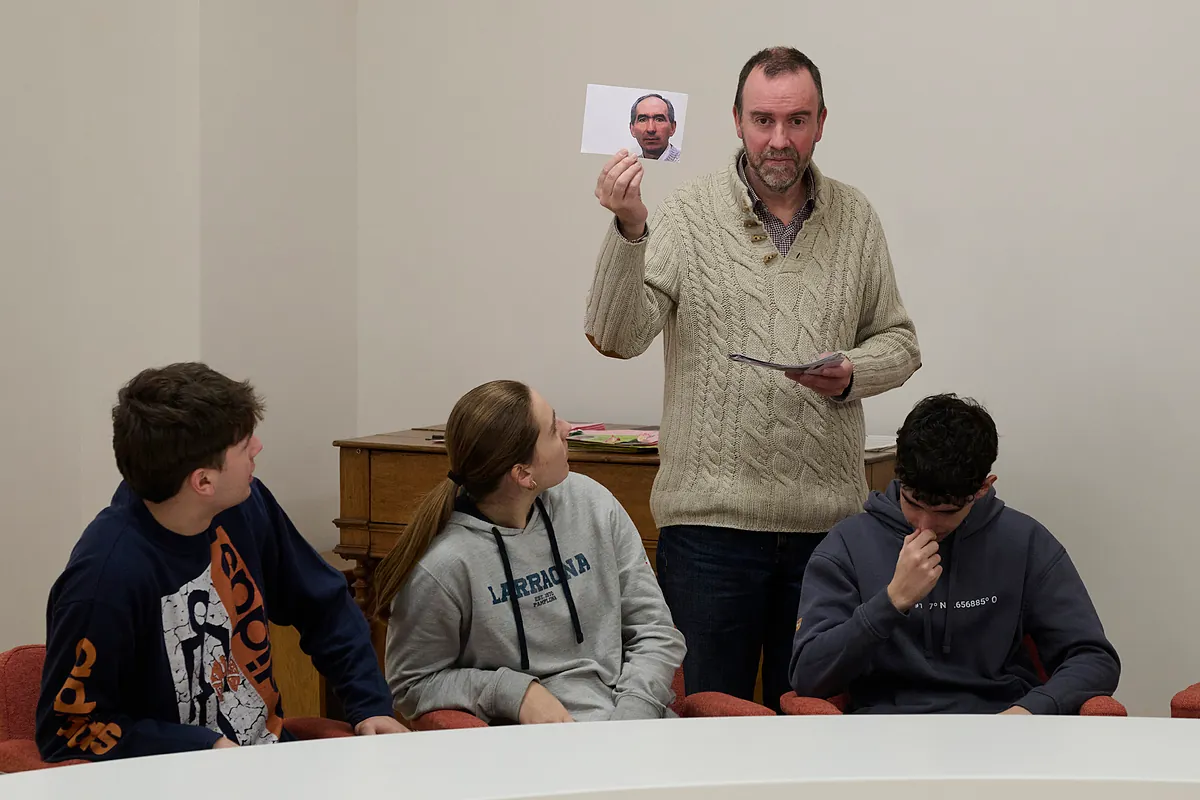 La memoria democrática de los alumnos de la generación del fin de ETA: "No saben quién es Otegi, les suena a chino y es un tema tabú para los profesores"