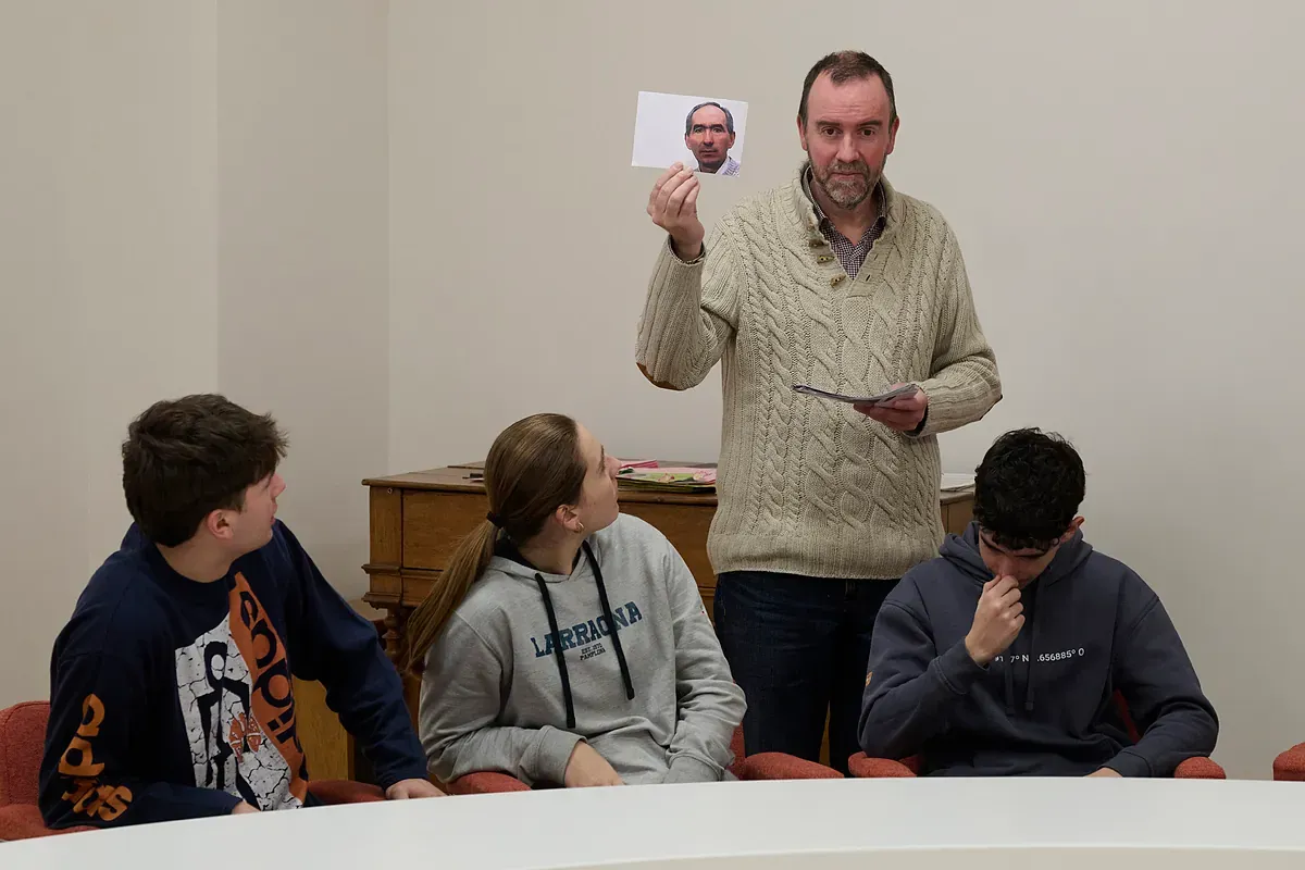 La memoria democrática de los alumnos de la generación del fin de ETA: "No saben quién es Otegi, les suena a chino y es un tema tabú para los profesores"