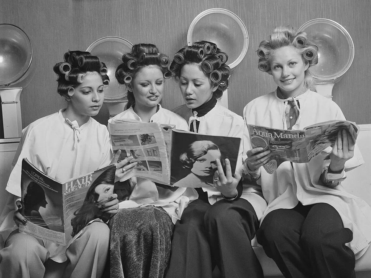 Amigos (y exnovios) por los pelos