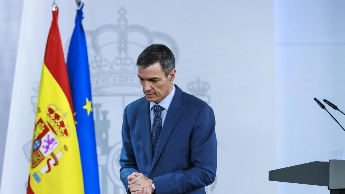 
                Sánchez ve reafirmadas sus posiciones ante el pulso político contra la guerra
            