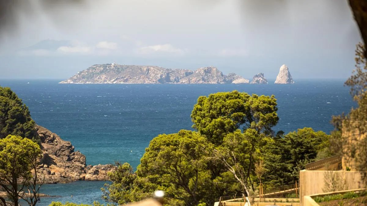 
                                       El pequeño Olimpo sostenible en el corazón de la Costa Brava
                                   