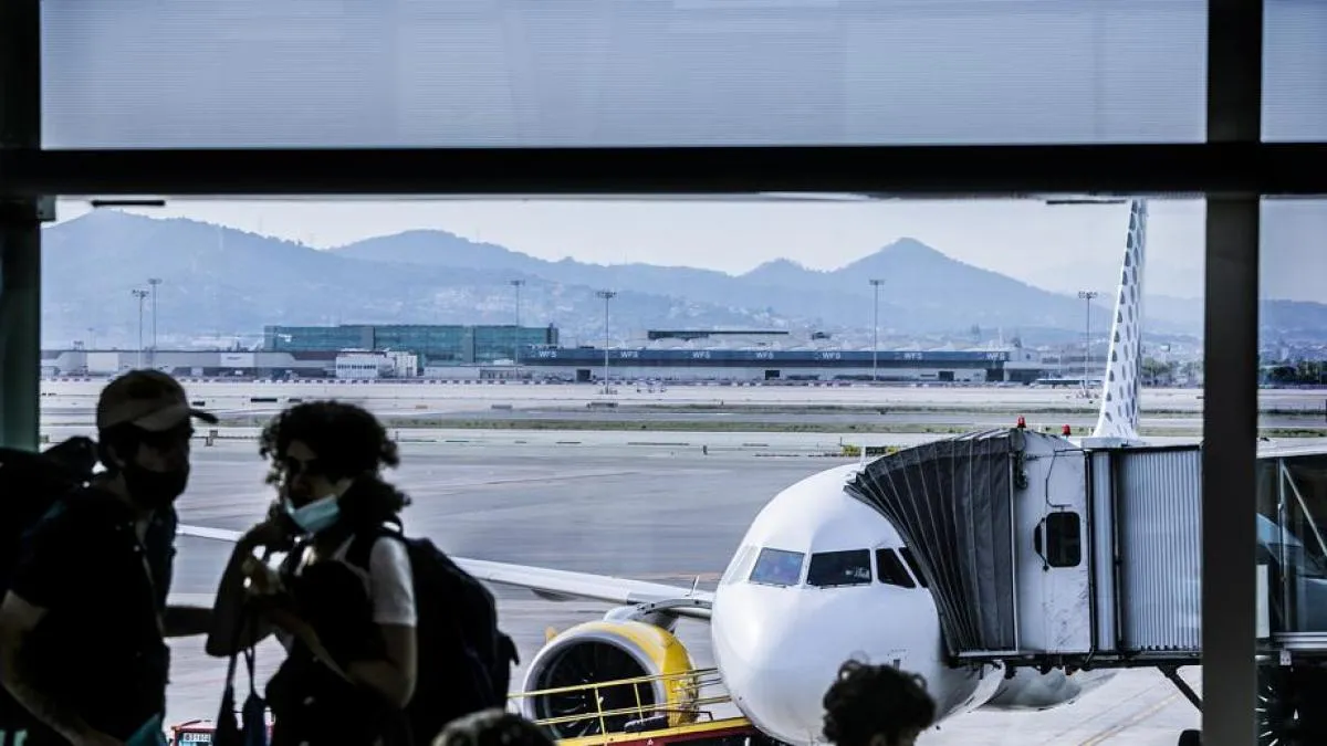 
                                                                               Las aerolíneas contienen una fuerte subida de precios a medio plazo
                                                                           