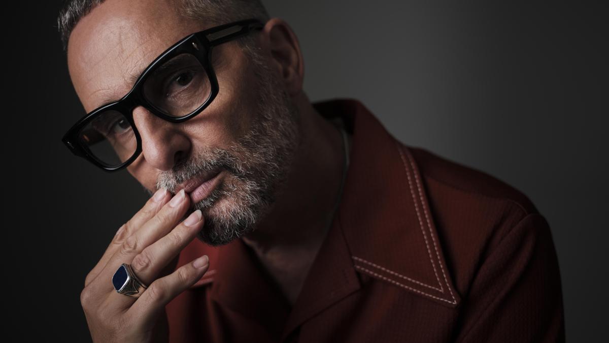 
                                                                                                        “Me he pasado los últimos años de mi vida aprendiendo a bailar para quitarme la dictadura que viví”
                                                                                                    