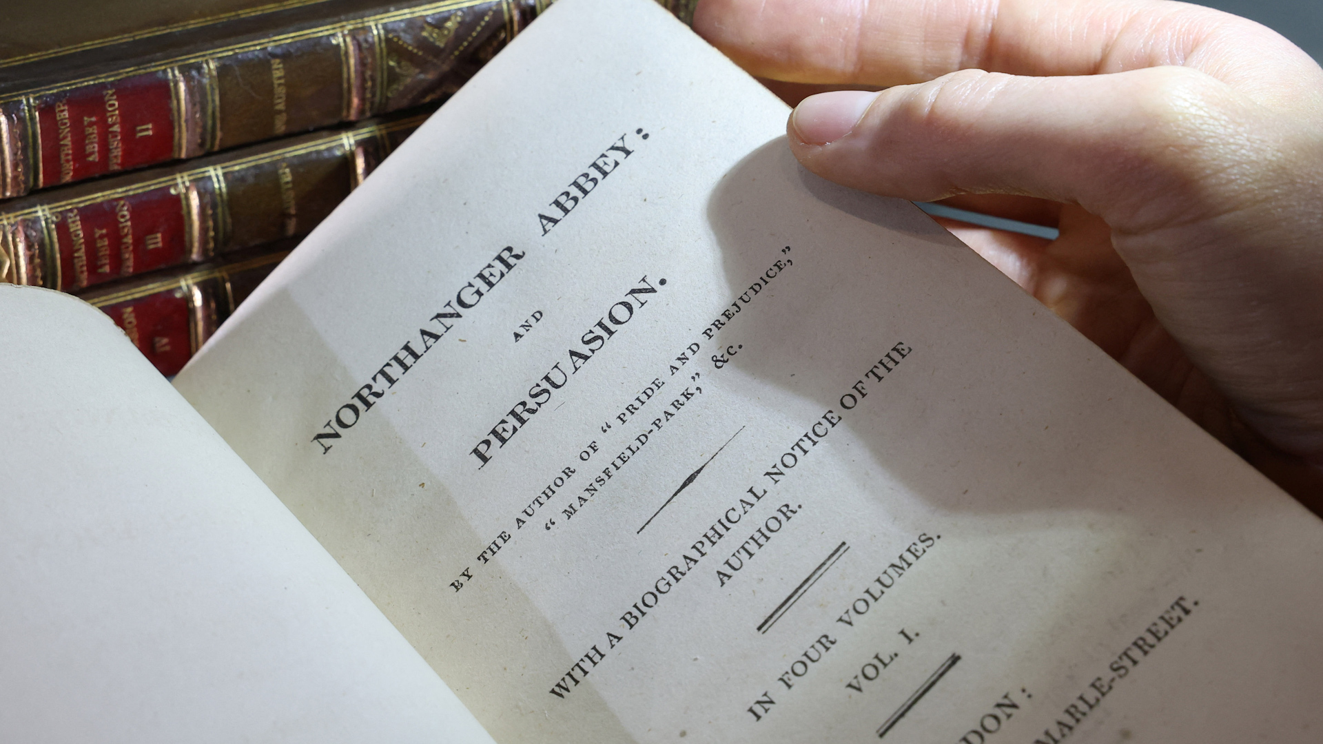 Video: Jane Austen fans celebrate 250th anniversary of her birth