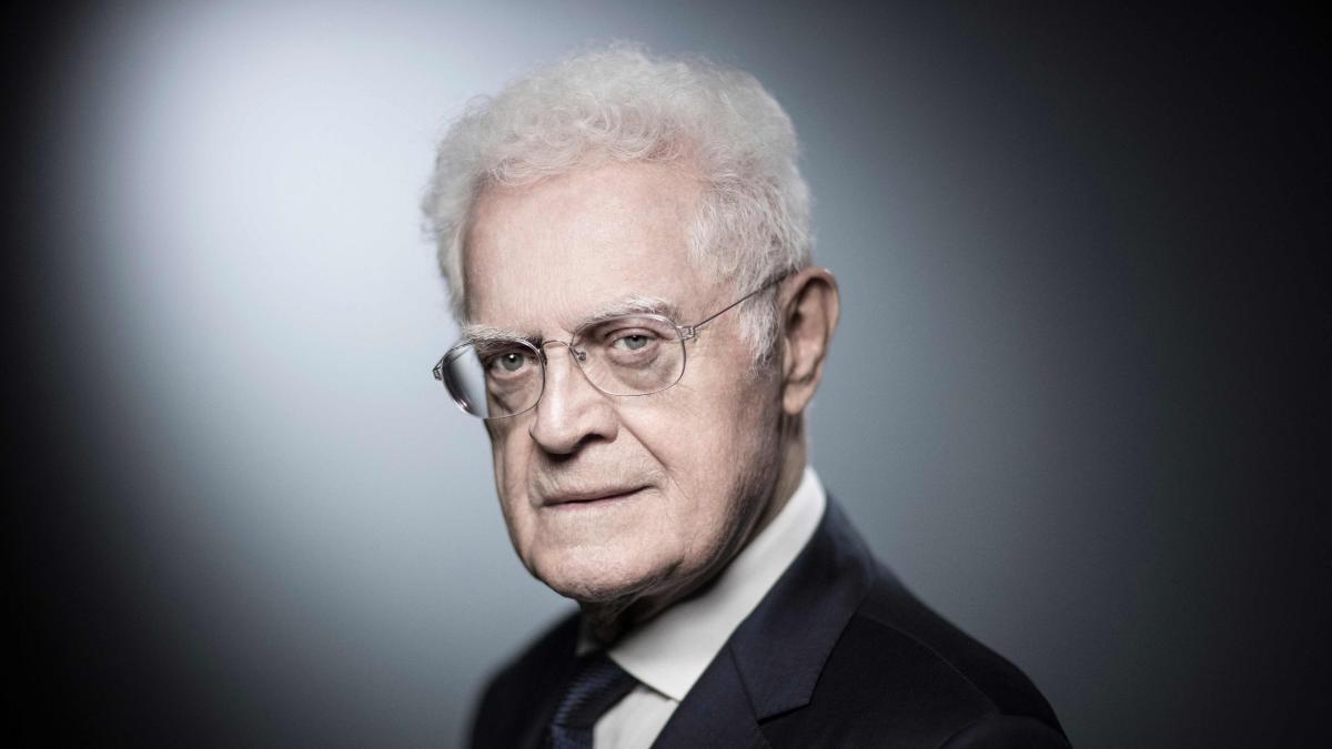 
                             Fallece a los 88 años el ex primer ministro socialista francés Lionel Jospin
                         