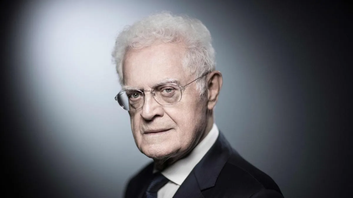
                             Fallece a los 88 años el ex primer ministro socialista francés Lionel Jospin
                         