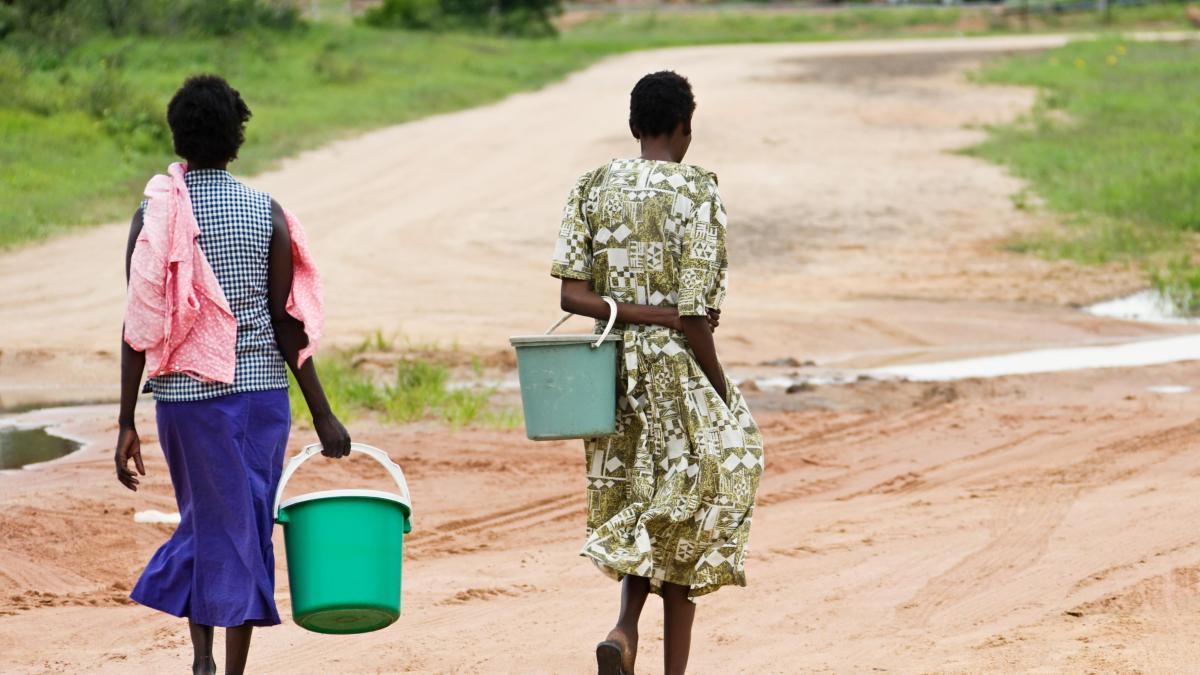 
                                                                                                               Agua por la igualdad
                                                                                                           