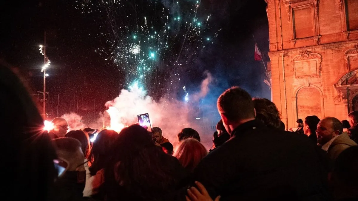 "Je suis heureuse, mais en même temps, j'ai envie de pleurer" : à Marseille, le soulagement et l'inquiétude mêlés des militants de gauche face à la percée du RN