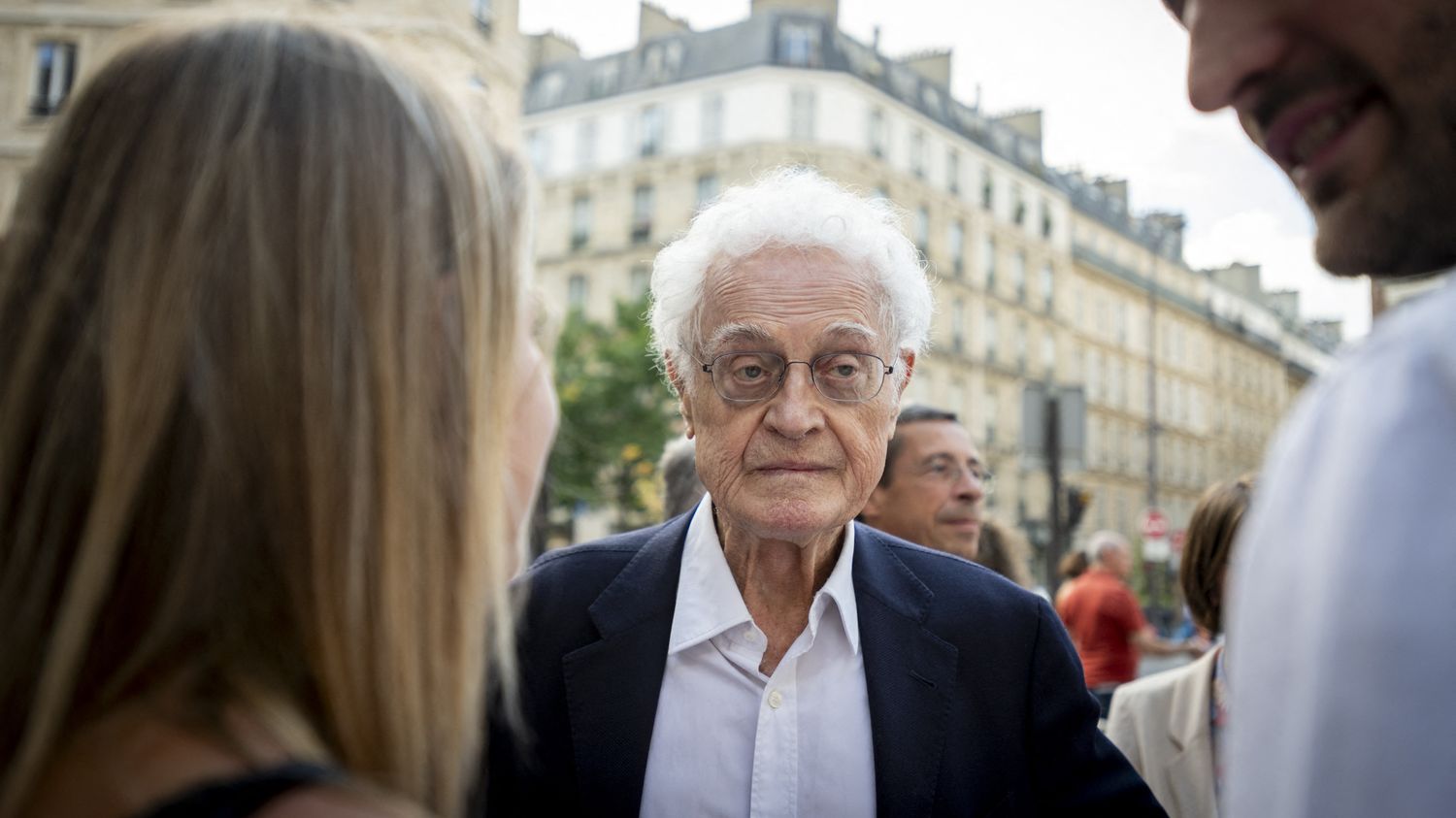 Mort de Lionel Jospin : l'ancien président François Hollande fait part de son "infinie tristesse"