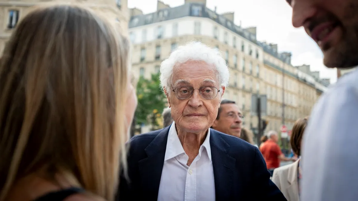 Mort de Lionel Jospin : l'ancien président François Hollande fait part de son "infinie tristesse"