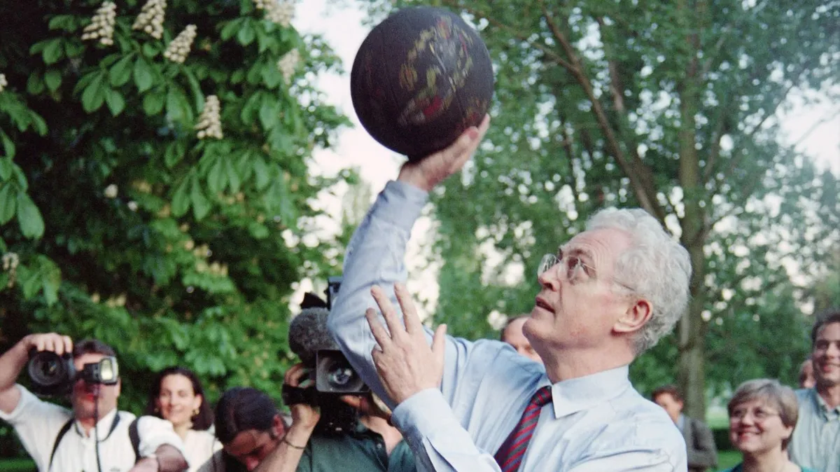 Mort de Lionel Jospin : la disparition d'un passionné de sport et surtout de basket