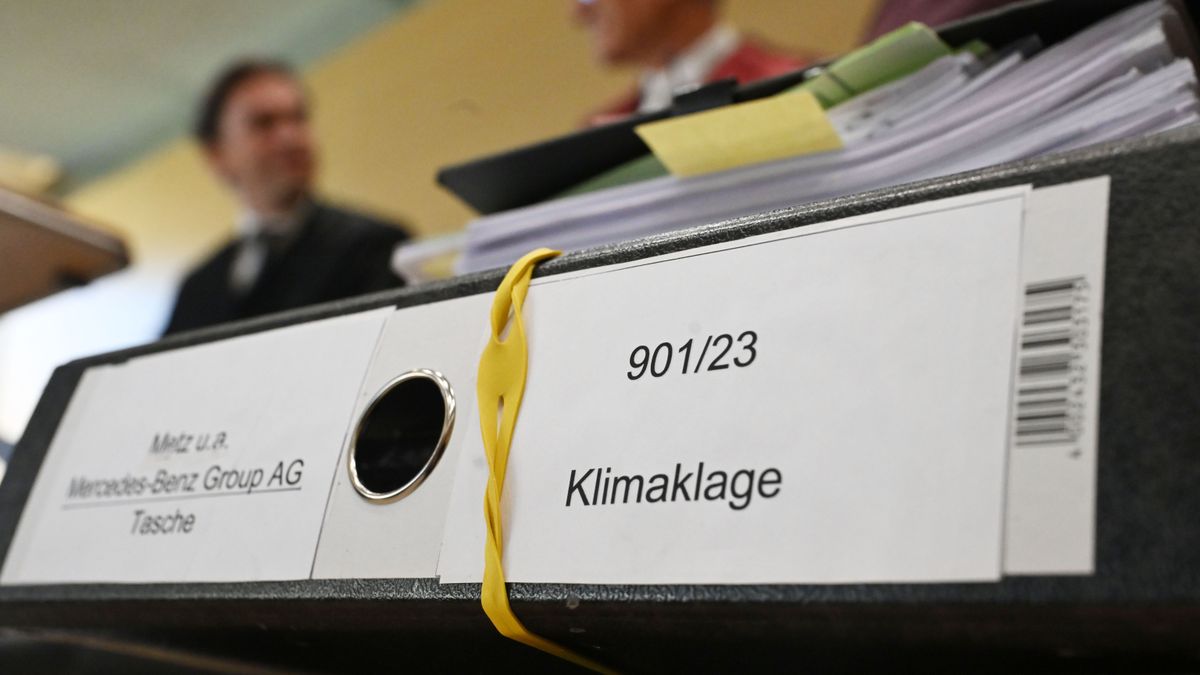 Verbrenner-Aus ab 2030 gefordert – Umwelthilfe scheitert mit Klage gegen Mercedes und BMW