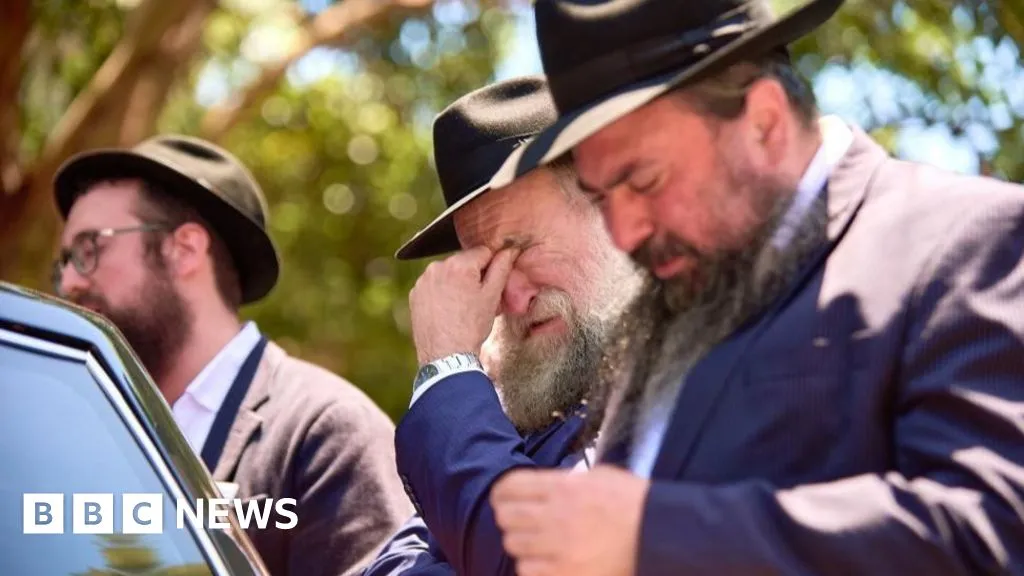 'An unspeakable loss': Funeral takes place for rabbi killed in Bondi shooting