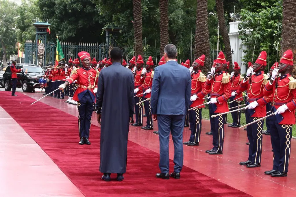 La indeseable visita a Palacio que retrata a Sánchez y obliga a tragar demasiada saliva al Rey