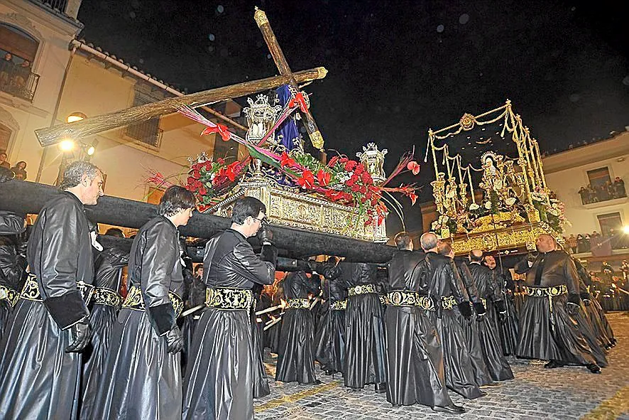 El Gobierno inicia los trámites para revocar la declaración de Interés Turístico Nacional de la Semana Santa de Sagunto por vetar a las mujeres