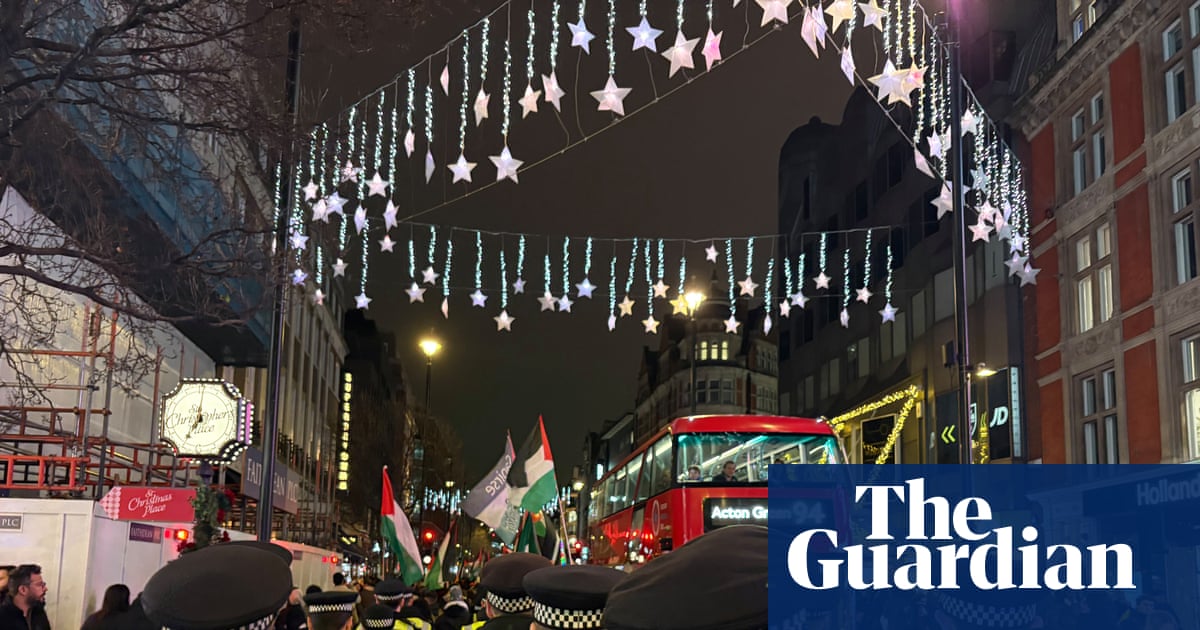 Met police and GMP pledge crackdown on ‘intifada’ chants at Gaza war protests