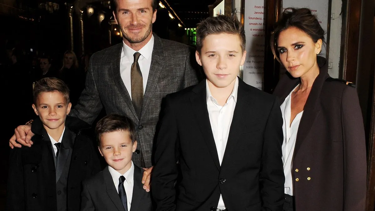 Cruz Beckham in Berlin: Dann hören wir uns doch mal an, wie das reiche Jüngelchen Gitarre spielt
