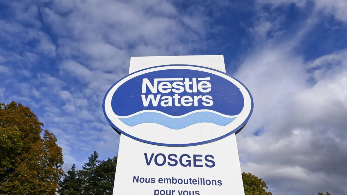Procès Nestlé Waters: de nombreuses analyses pointant la pollution aux microplastiques annulées