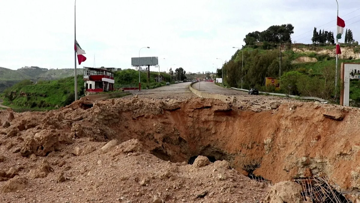Israeli strike on Lebanon bridge raises fears of ground invasion
