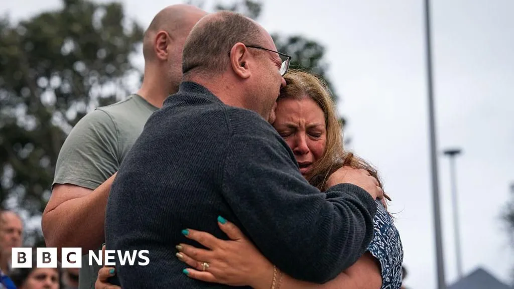 'It's just a nightmare': Ten-year-old victim's mum speaks at Bondi memorial