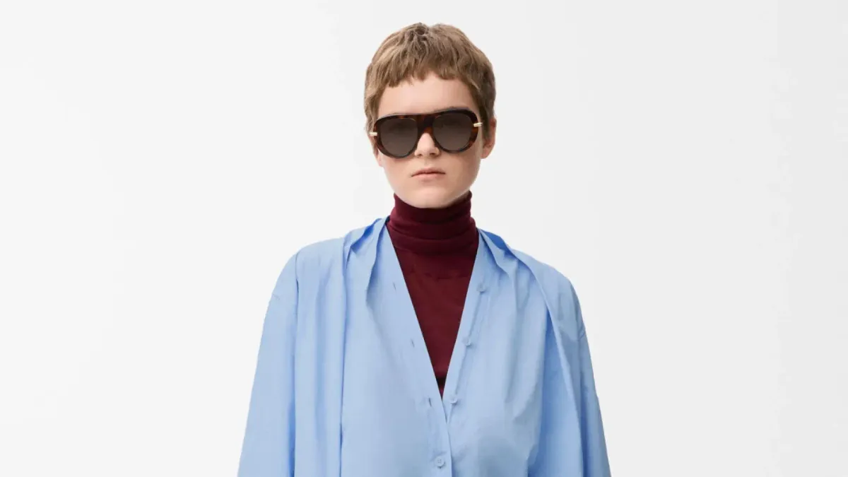 
         Zara se inspira en una de las camisas más icónicas de Loewe por menos de 30 € 
    