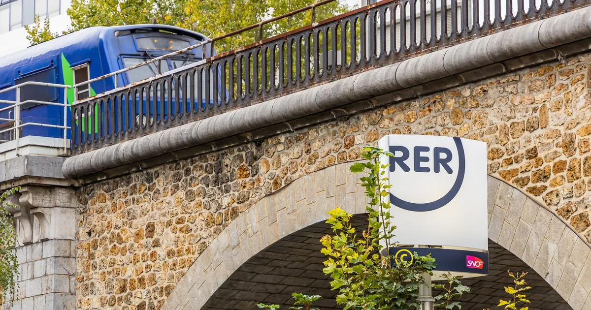 Transport : une voiture percutée par le RER D à Corbeil-Essonnes, d’importantes perturbations enregistrées