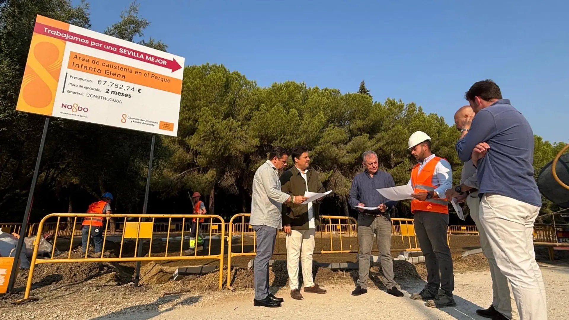 
         El parque Infanta Elena de Sevilla Este renueva y duplica las luminarias con casi un centenar de luces led 
    