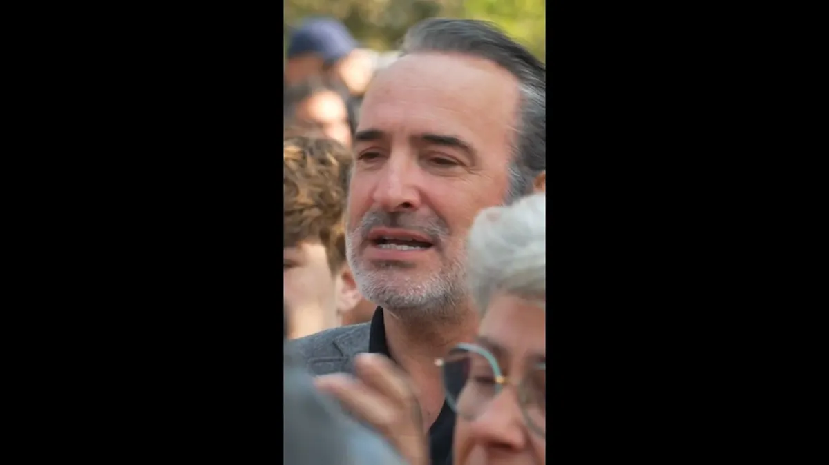 L'émotion de Jean Dujardin aux obsèques de Bruno Salomone