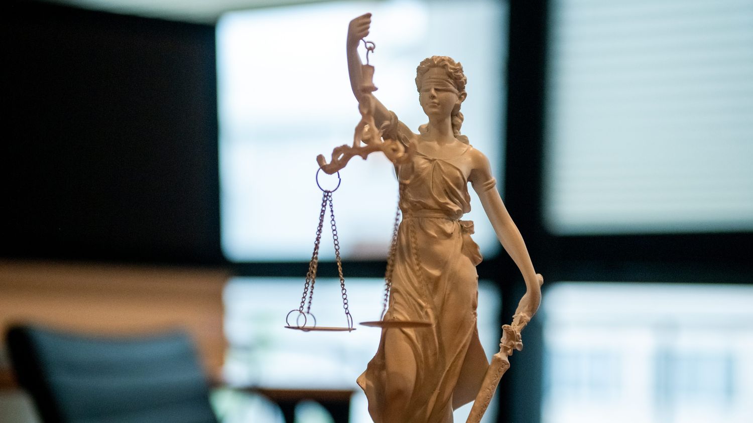 Un ancien médecin du Mans condamné à 18 mois de prison avec sursis pour des agressions sexuelles sur sept policières