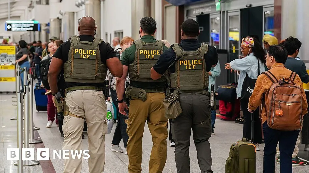 ICE agents deploy to major US airports as security queues stretch for hours